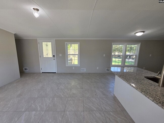 Building Photo - 714 Windy Rd