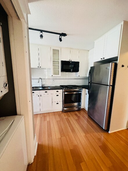 Building Photo - 312 E Olive Pl