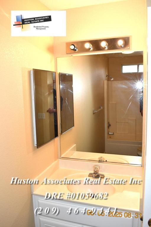 Building Photo - 4208 Maddie Cir