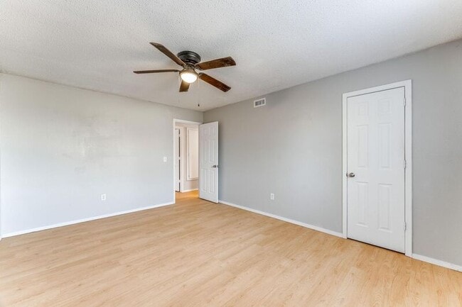 Building Photo - 2409-2411 Magnolia St