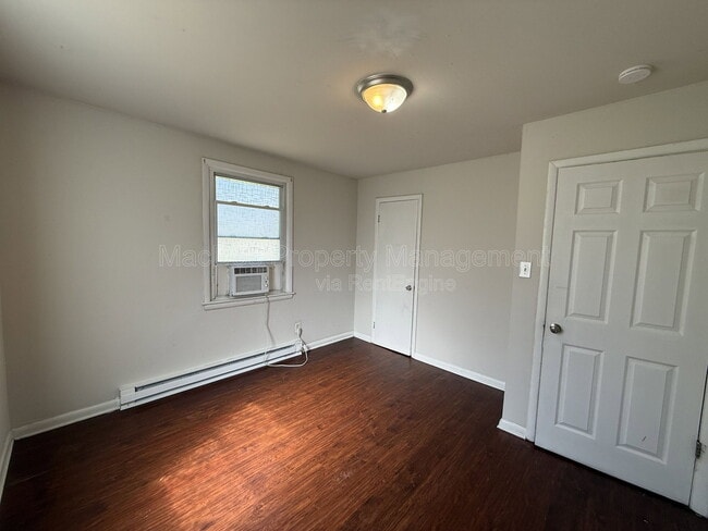 Building Photo - 1500 Airport Ave