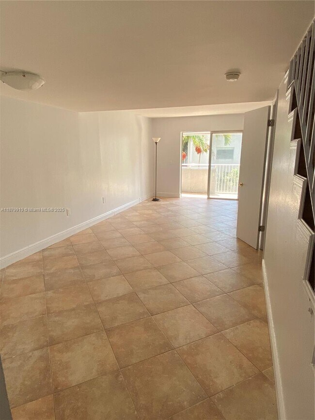 Building Photo - 4600 SW 67th Ave