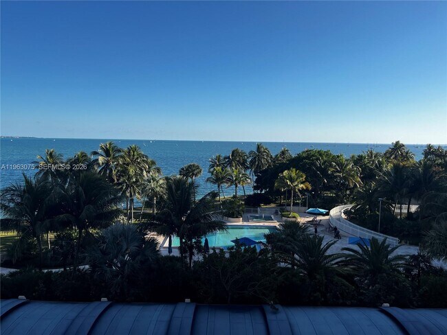 Building Photo - 3 Grove Isle Dr