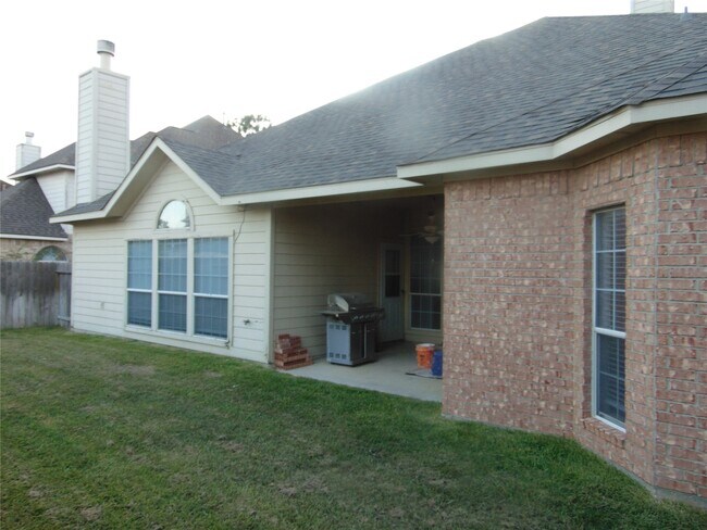 Building Photo - 25607 Creston Meadow Dr