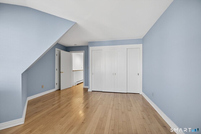 Building Photo - 49 Steamboat Wharf