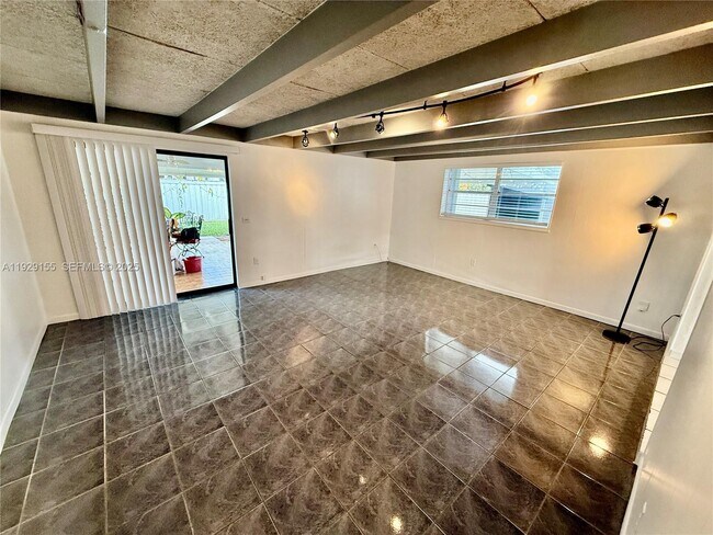 Building Photo - 8855 SW 17th Terrace