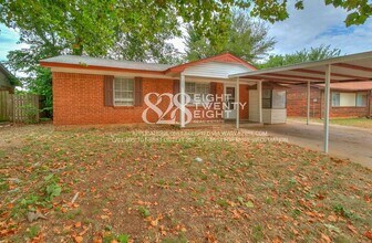 Building Photo - 3 Bedroom/1 Bath Single Family Home Just M...
