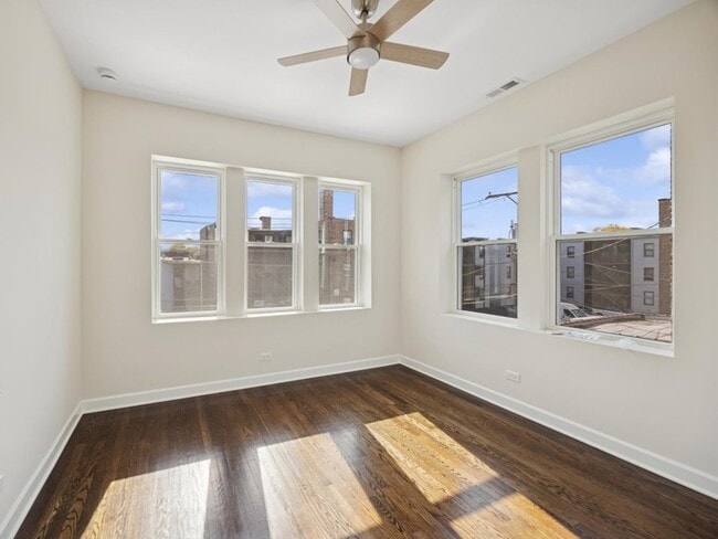 Building Photo - 5547 W Jackson Blvd