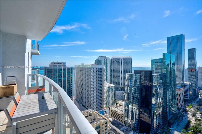 Building Photo - 1060 Brickell Ave