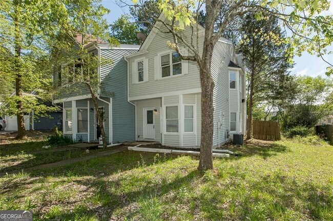Primary Photo - 348 Lakeridge Ct
