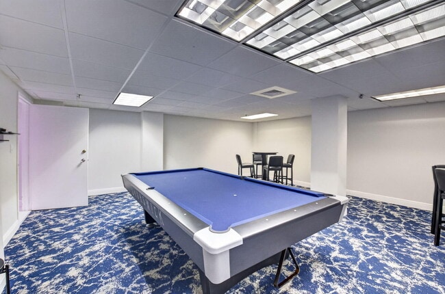 Building Photo - 3215 S Ocean Blvd