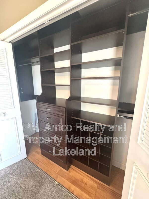 Building Photo - 1653 Lagoon Pl