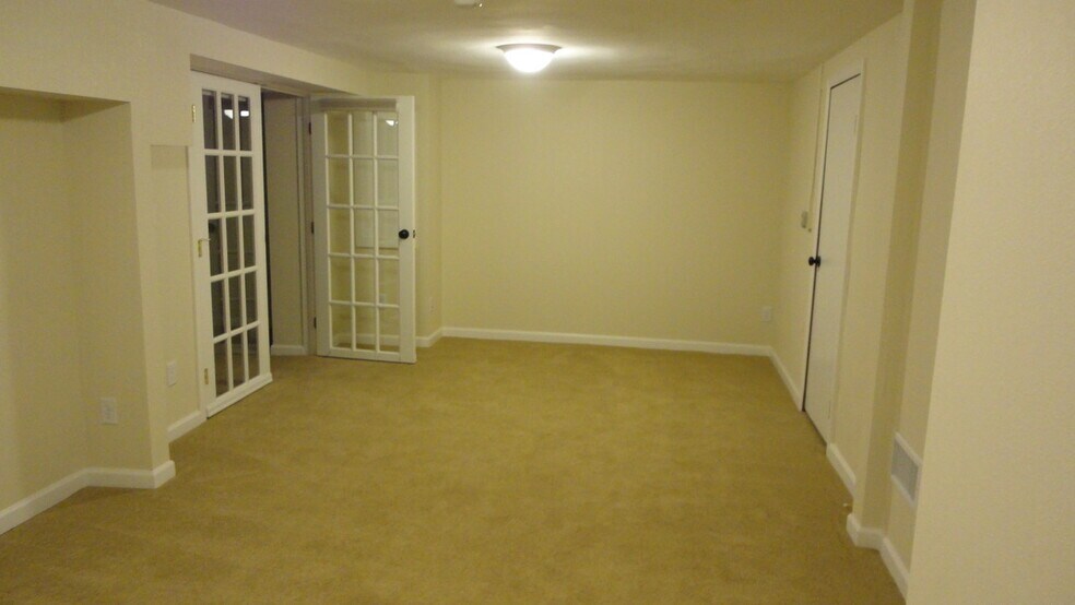 family room downstairs - 4970 Wyandot St