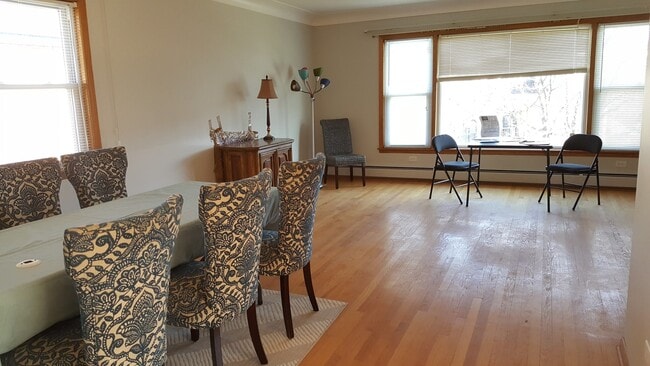 Building Photo - 5736 W Gunnison St