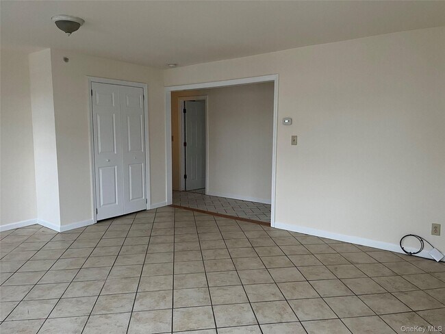 Building Photo - 21 Franklindale Ave