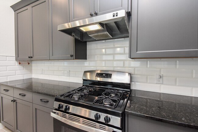 Building Photo - 4907 Joplin St