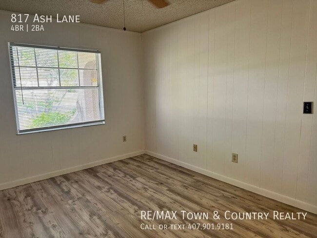 Building Photo - 817 Ash Ln