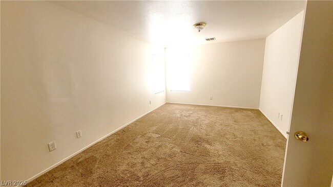 Building Photo - 5745 W Dewey Dr