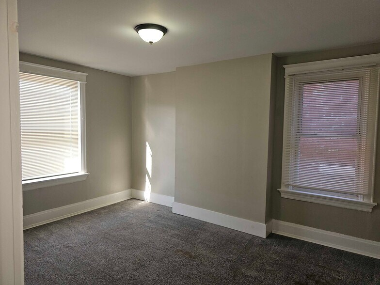 Building Photo - 1808 Holman St