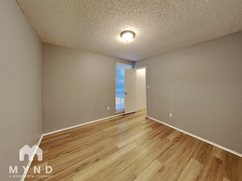 Building Photo - 8517 Brushy Creek Trail