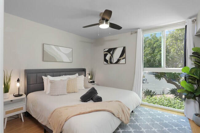 Building Photo - 3054 Rue D’Orleans