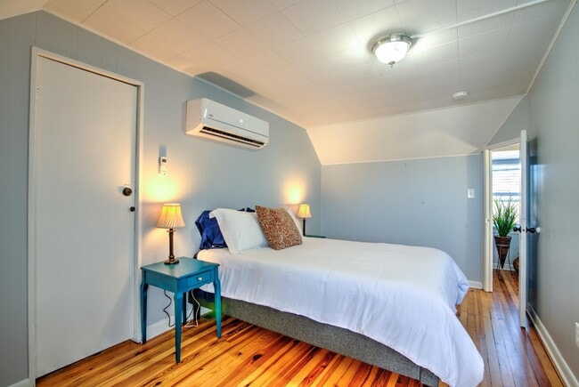 Building Photo - 1624 Edgemont Ave