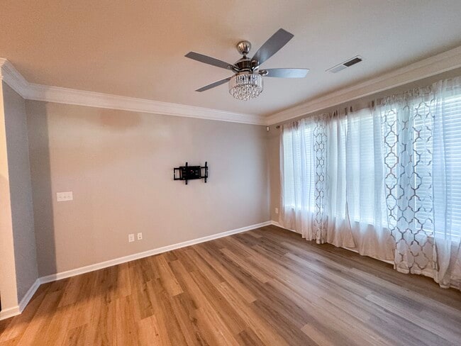 Building Photo - 106 Synandra Dr