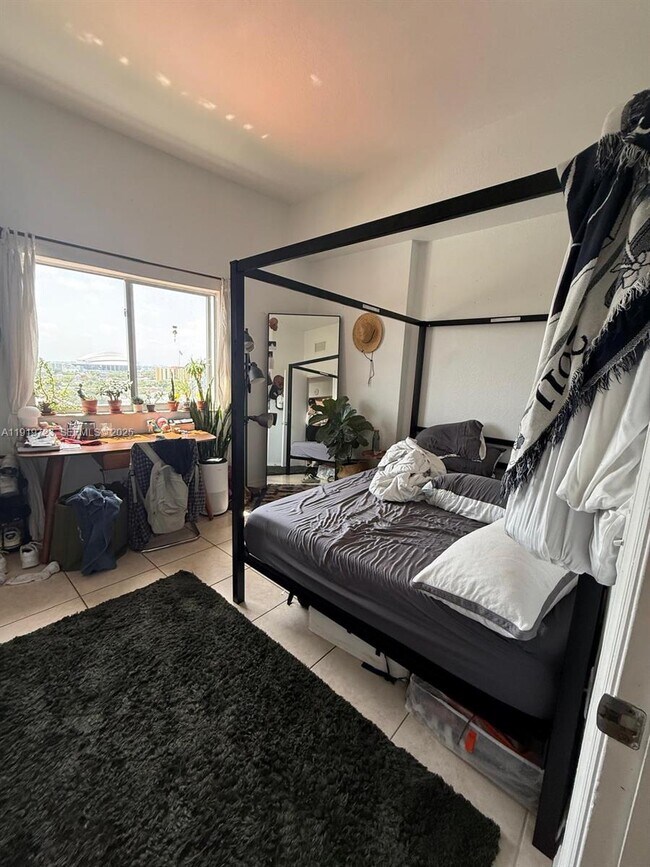 Building Photo - 36 NW 6th Ave