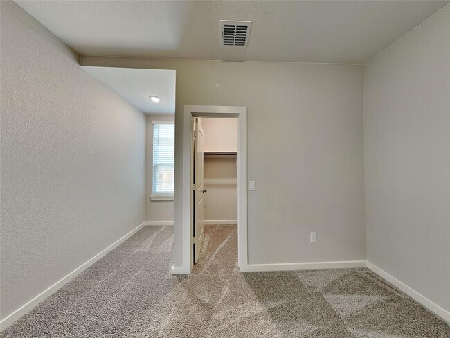 Building Photo - 441 Raglands Rd