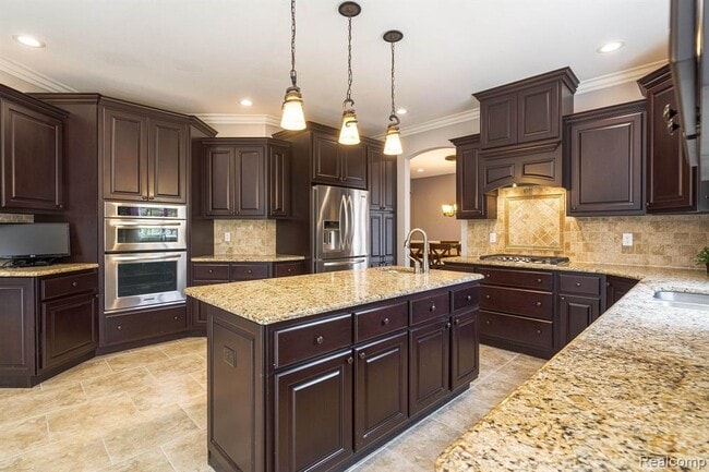 Building Photo - 4906 Stonehenge Dr