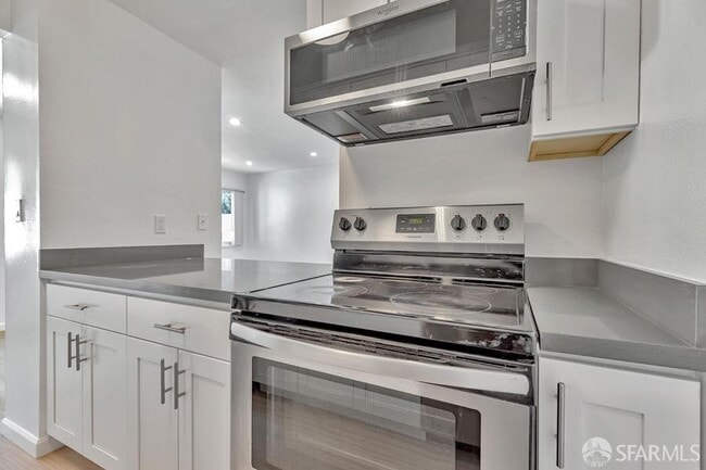 Building Photo - 46728 Crawford St