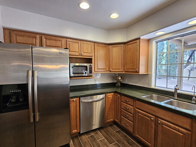 Building Photo - 3049 Palomino Park Loop