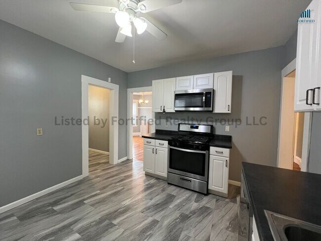 Building Photo - 142 Washington St