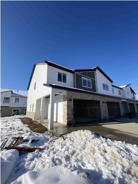 Building Photo - 561 N 245 E