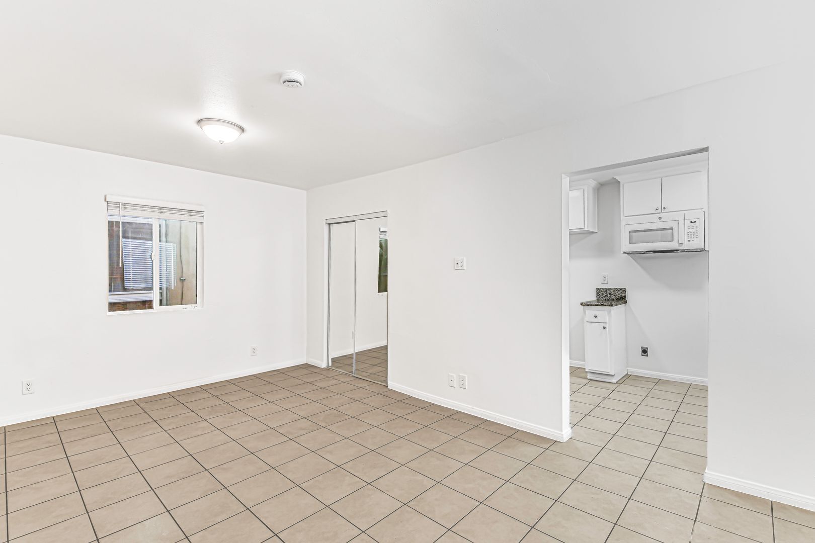 Building Photo - 67 Alamitos Ave