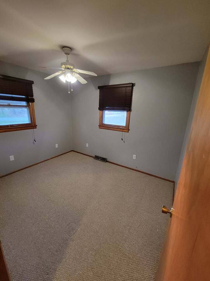 BR 2, view 1 - 104 S Park St