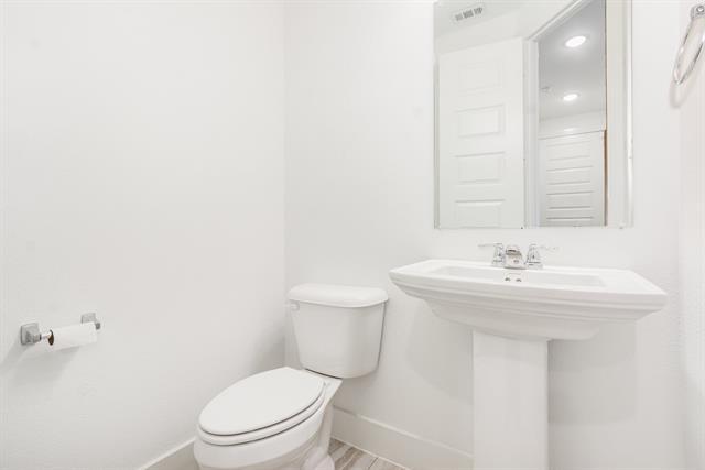 Building Photo - 1329 Pleasant Knoll Trl