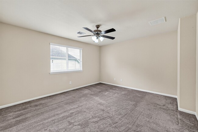 Building Photo - 2931 Oakdale Landing Ct