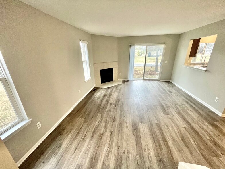 Building Photo - 15280 Arno Dr