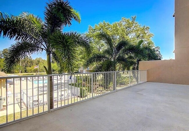 Building Photo - 960 Starkey Rd