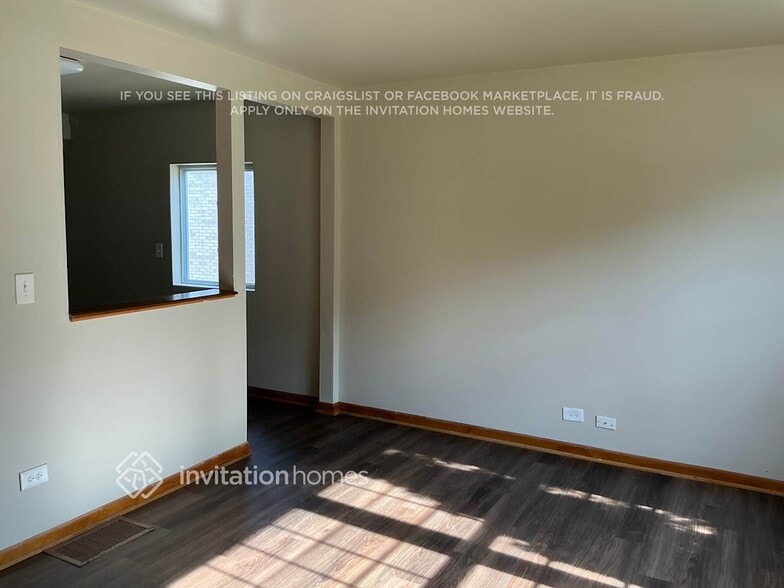 Building Photo - 11521 S Karlov Ave