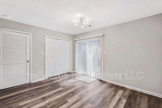 Building Photo - 2963 Lakemont Dr SW