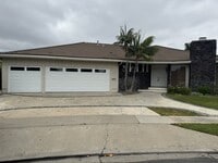 Building Photo - 1833 Toyon Ln
