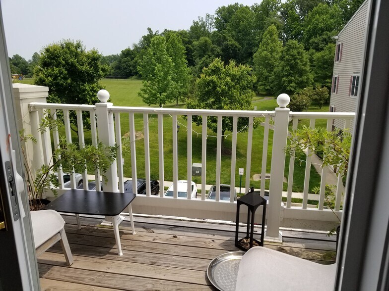 Kitchedn Balcony - 4612 Battenburg Ln