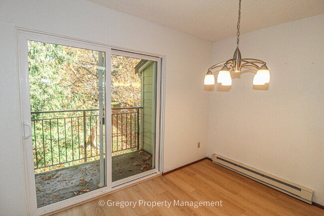 Building Photo - 12621 NE 130th Way