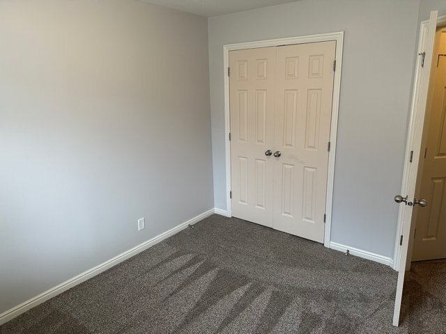 Building Photo - 136 Arlington Way