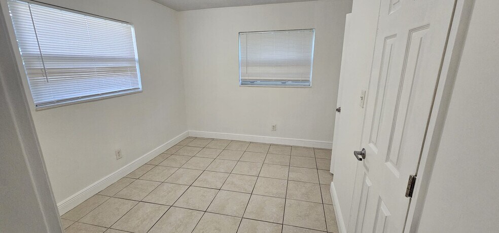 Building Photo - 2780 NW 14th St