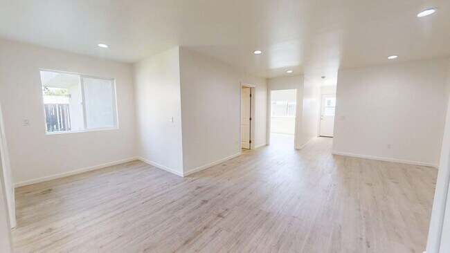 Building Photo - 628-630 Mira Mar Avenue
