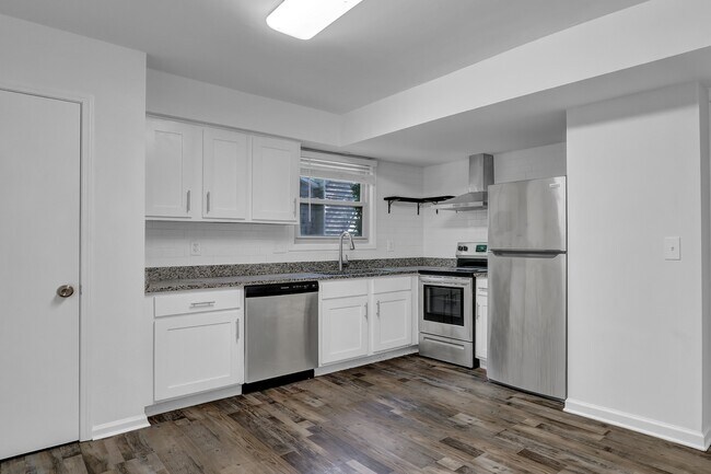 Building Photo - 4520 Coopers Creek Cir SE