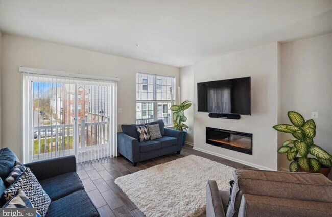 Building Photo - 9611 Weshire Dr